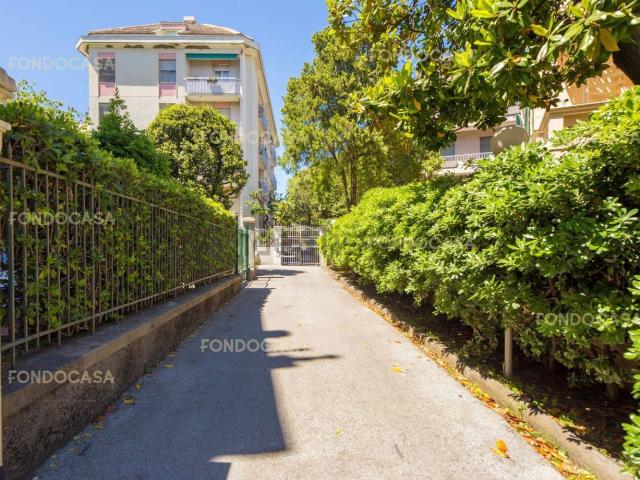 Appartamento in vendita di 160 m² in Via Montallegro