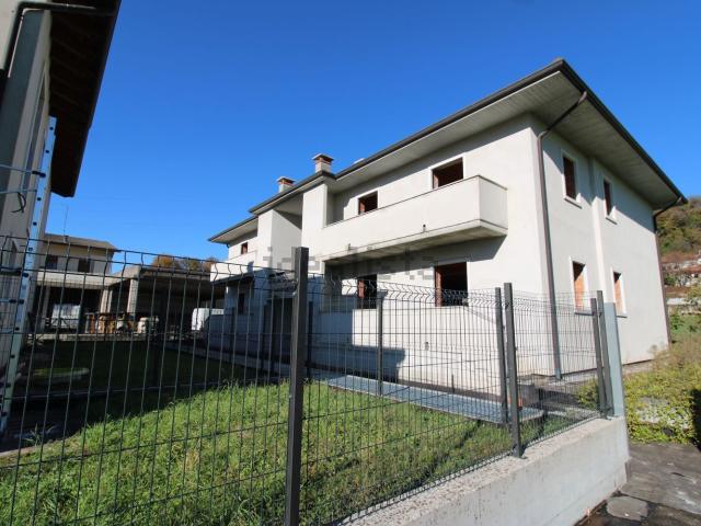 Appartamento in vendita di 160 m² in Via Monte Cimone