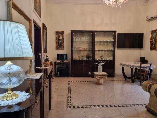 Appartamento in vendita di 160 m² in Via Mavilla