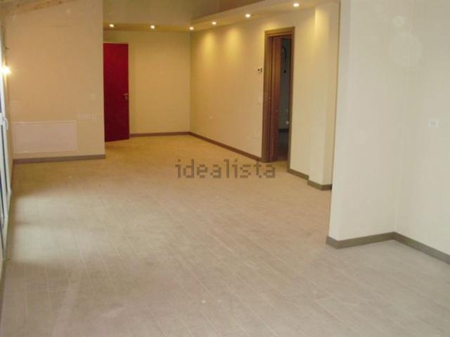 Appartamento in vendita di 160 m² in Via Mantova, 149