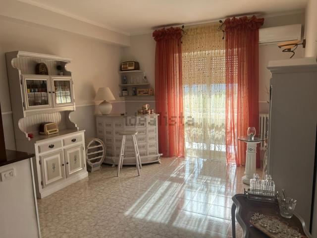 Appartamento in vendita di 160 m² in Via Mare