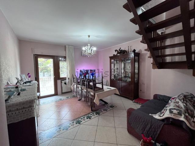 Appartamento in vendita di 160 m² in Via Maria Pacifico