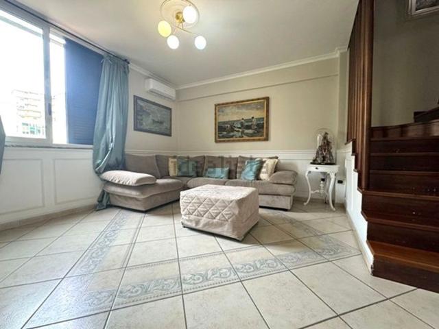 Appartamento in vendita di 160 m² in Via Michele Guadagno