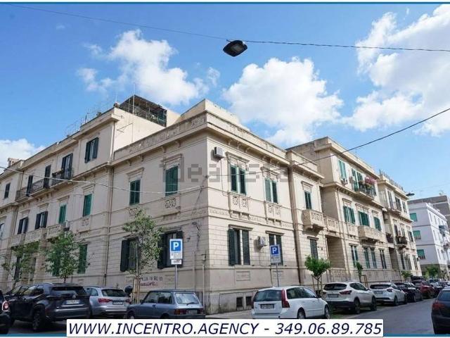 Appartamento in vendita di 160 m² in Via Nino Bixio, 144