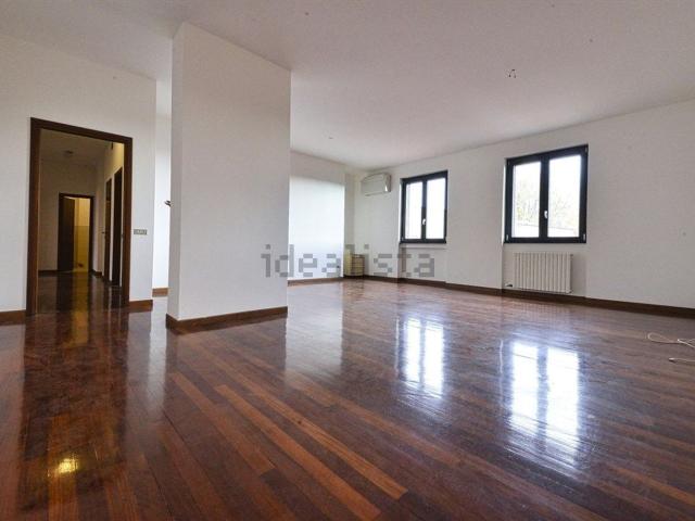 Appartamento in vendita di 160 m² in Via San Martino, 5