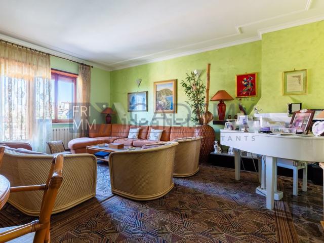 Appartamento in vendita di 160 m² in Via San Matteo