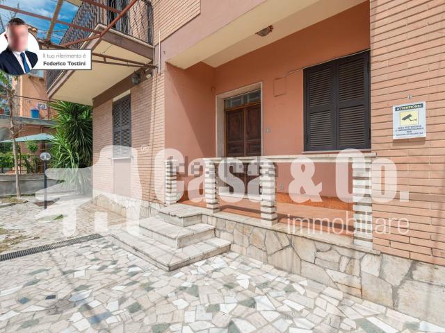 Appartamento in vendita di 160 m² in Via Selene, 57