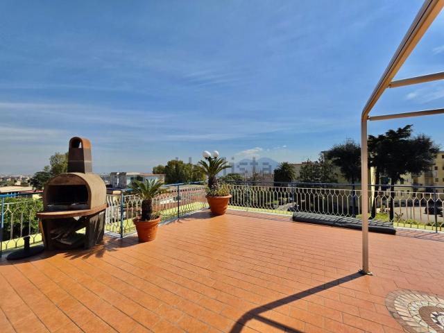 Appartamento in vendita di 160 m² in Via Sergio de Simone, 20