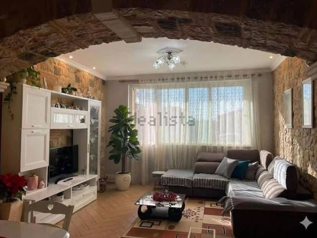 Appartamento in vendita di 160 m² in Via Polledrara