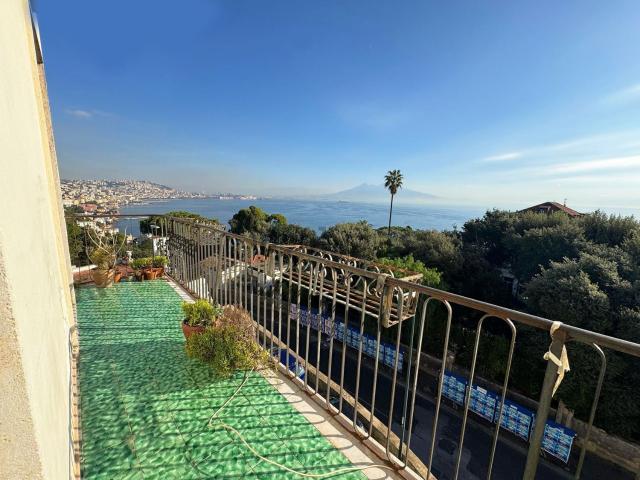 Appartamento in vendita di 160 m² in Via Posillipo