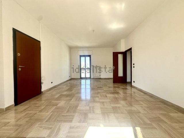 Appartamento in vendita di 160 m² in Via Papa Pio XII, 100
