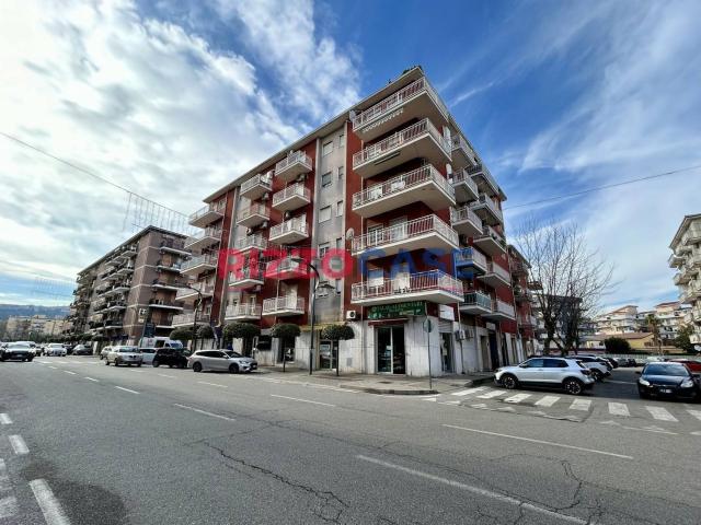 Appartamento in vendita di 160 m² in Via Pitagora