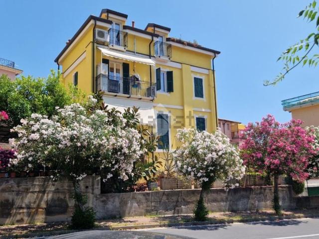 Appartamento in vendita di 160 m² in Via Piave, 5