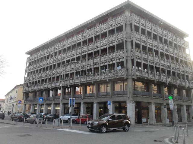 Appartamento in vendita di 160 m² in Via Pier Candido Decembrio, 20