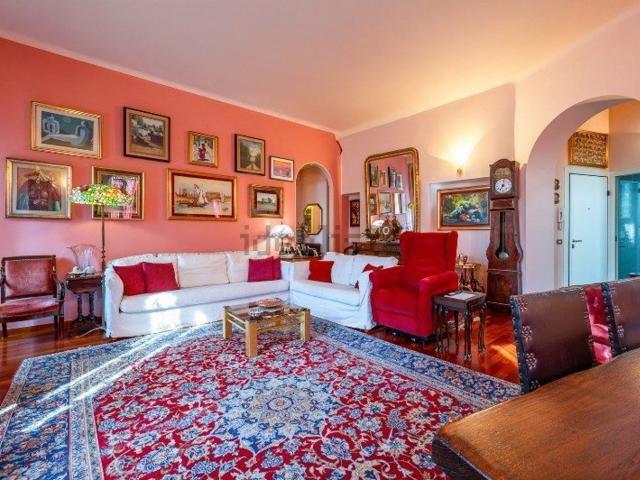 Appartamento in vendita di 160 m² in Via Pietro Borsieri