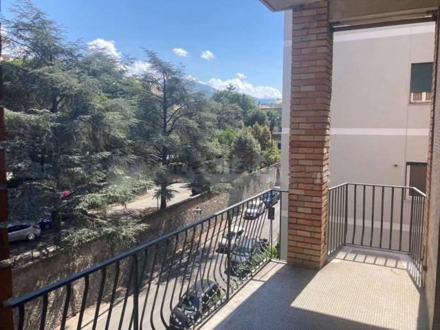 Appartamento in vendita di 160 m² in Via Pisa