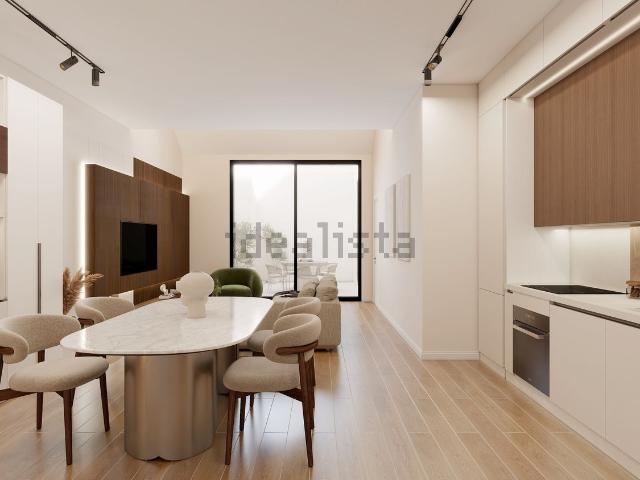 Appartamento in vendita di 160 m² in Via Privata Passo Pordoi, 10