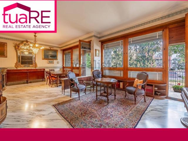 Appartamento in vendita di 160 m² in Via Proba Petronia