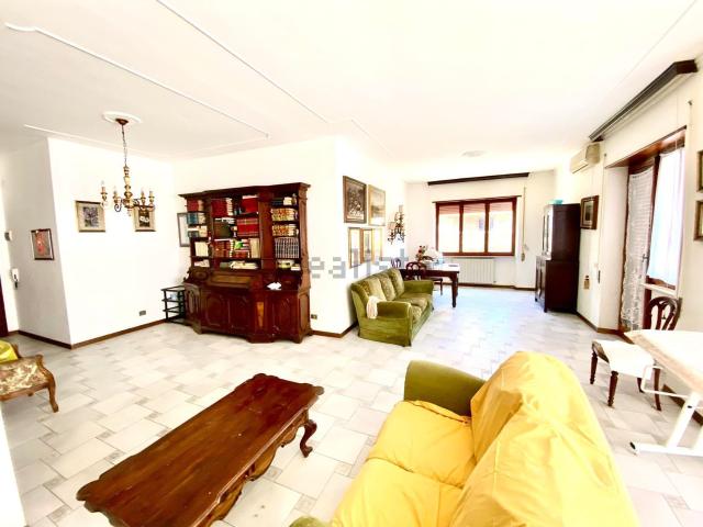 Appartamento in vendita di 160 m² in Via Puglie