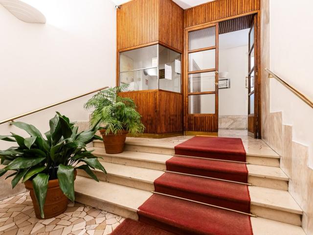 Appartamento in vendita di 160 m² in Via Pusiano, 10