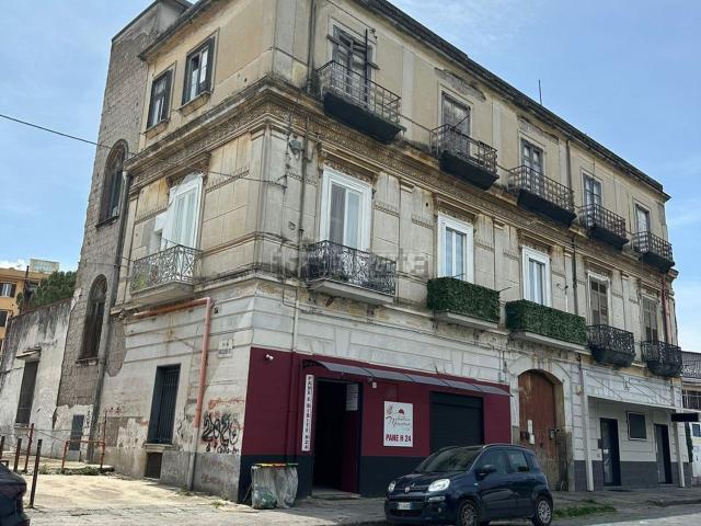 Appartamento in vendita di 160 m² in Via Roberto de Vito, 7