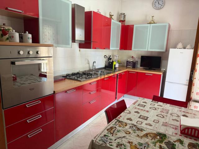 Appartamento in vendita di 160 m² in Via Roberto Lepetit