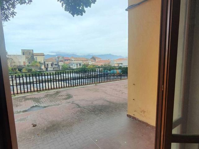 Appartamento in vendita di 160 m² in Via Raffaello Grasso, 48