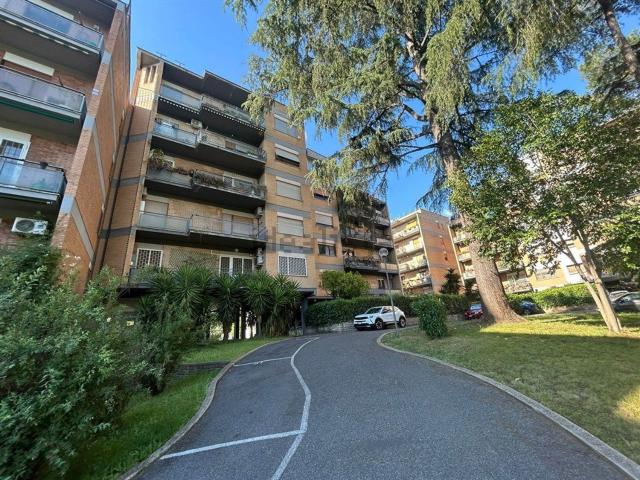 Appartamento in vendita di 160 m² in Via Ragazzi del &apos 99