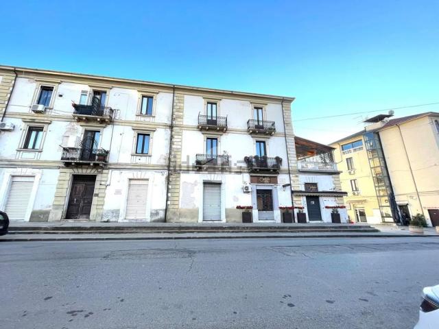 Appartamento in vendita di 160 m² in Via Riccardo Misasi, 10