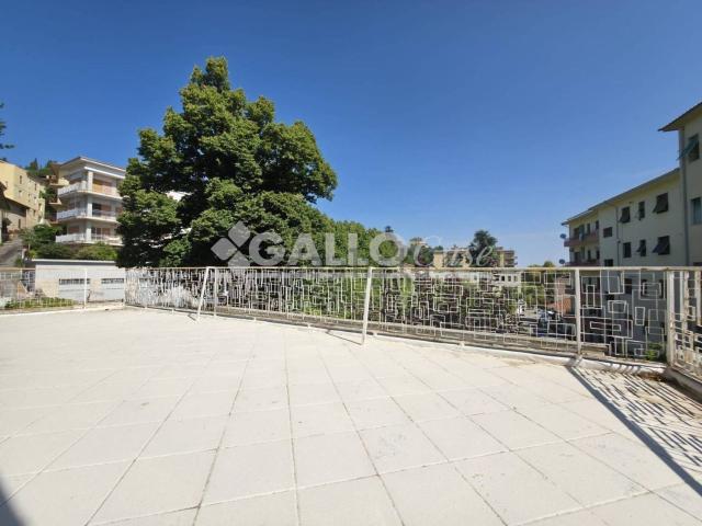 Appartamento in vendita di 160 m² in Via Tommaso Arnoni, 7