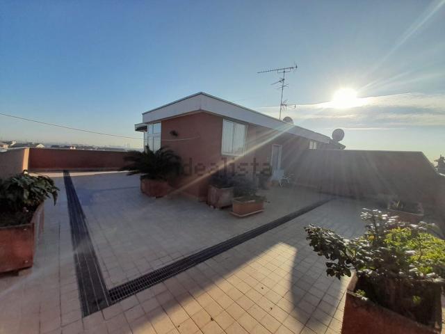 Appartamento in vendita di 160 m² in Via Tommaso Edison, 9