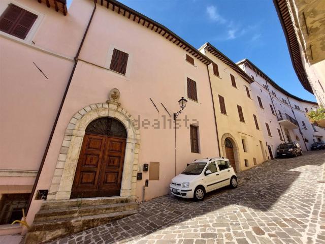 Appartamento in vendita di 160 m² in Via Tullio Pontani, 1