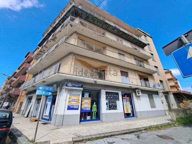 Appartamento in vendita di 160 m² in Via Ugo la Malfa, 5