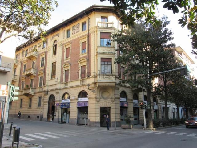 Appartamento in vendita di 160 m² in Via V. ALFIERI, 6