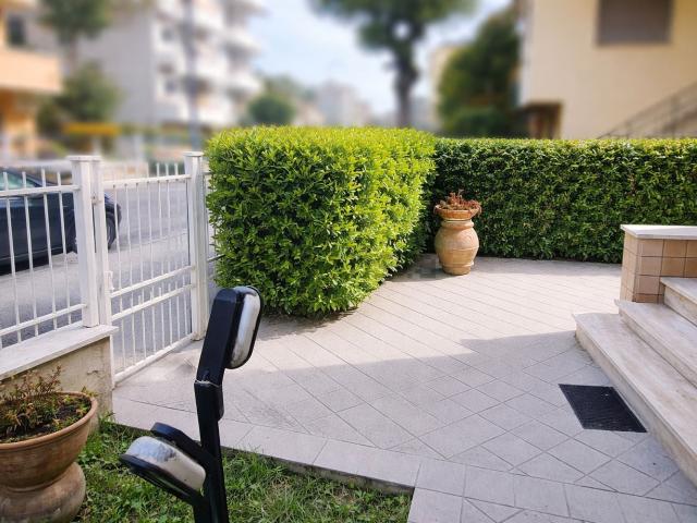 Appartamento in vendita di 160 m² in Via Val Camonica