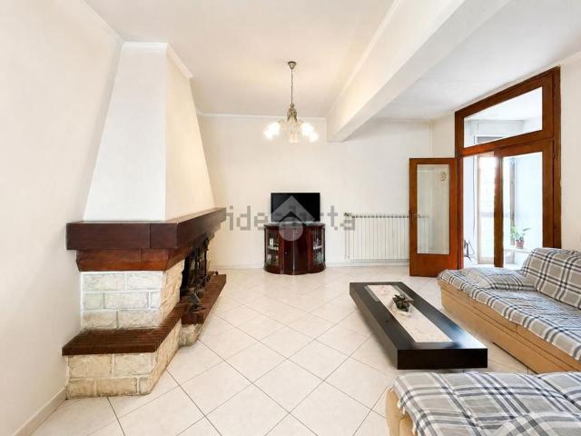 Appartamento in vendita di 160 m² in Via Valdera, 167