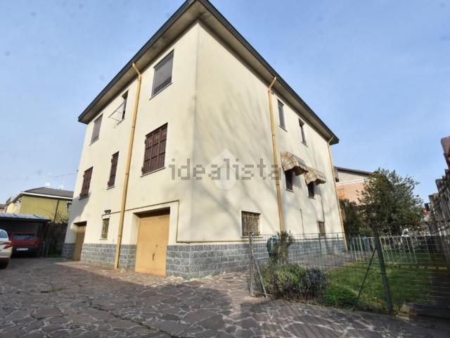 Appartamento in vendita di 160 m² in Via XXV Aprile, 34