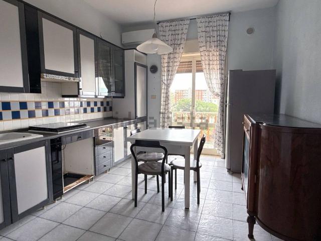 Appartamento in vendita di 160 m² in Viale Tica