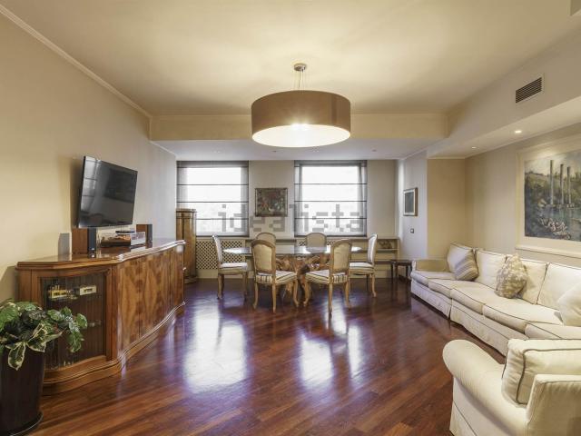 Appartamento in vendita di 160 m² in Viale Andrea Doria, 56