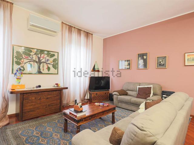 Appartamento in vendita di 160 m² in Viale Carlo Espinasse, 60