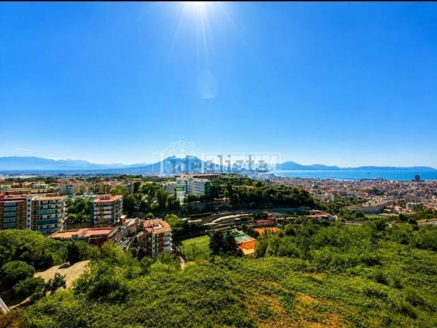 Appartamento in vendita di 160 m² in Viale degli Oleandri, 14