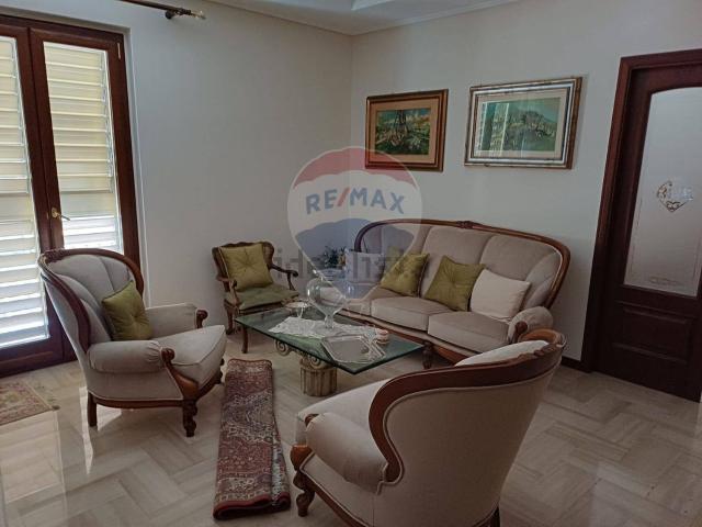 Appartamento in vendita di 160 m² in Viale Europa, 41