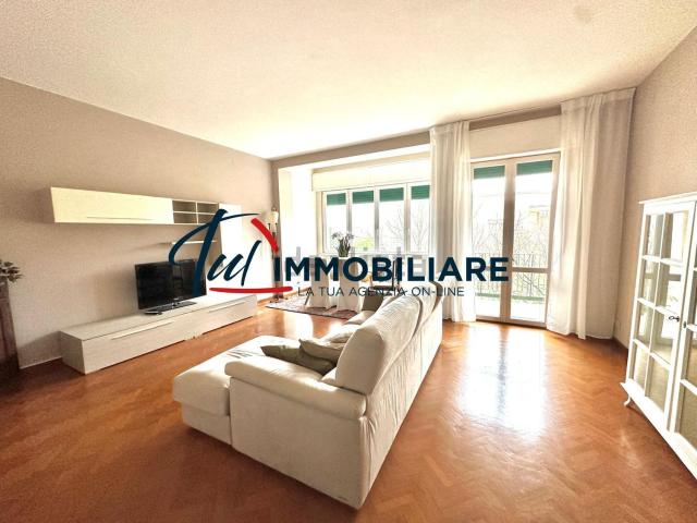 Appartamento in vendita di 160 m² in Viale Fabbricotti, 106