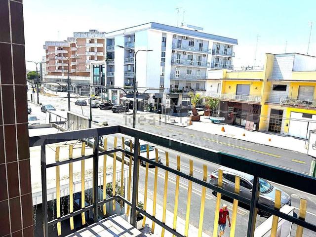 Appartamento in vendita di 160 m² in Viale G. Leopardi, 100