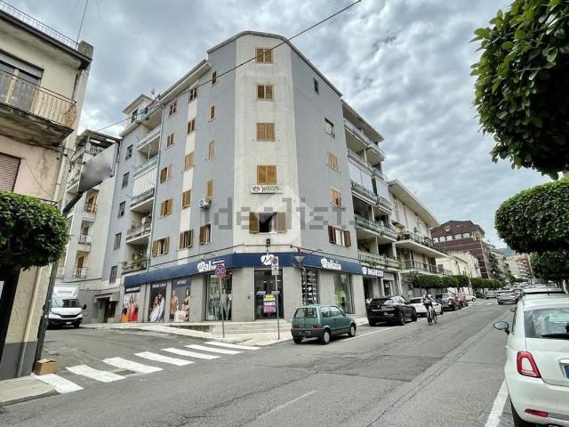 Appartamento in vendita di 160 m² in Viale Regina Margherita, 112