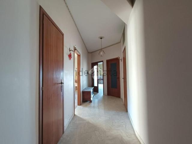 Appartamento in vendita di 160 m² in Viale Rimembranze, 48