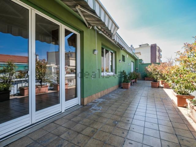 Appartamento in vendita di 160 m² in Corso Peschiera, 140