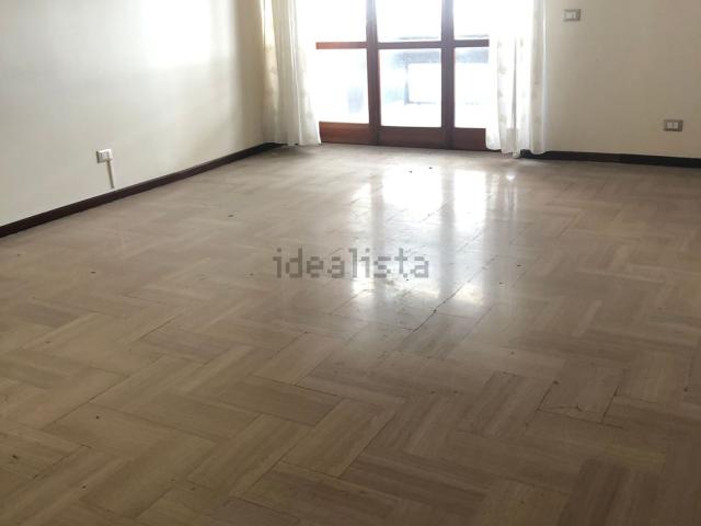 Appartamento in vendita di 160 m² in Largo Due Giugno
