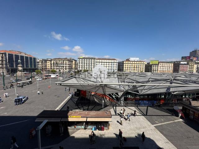 Appartamento in vendita di 160 m² in Piazza Giuseppe Garibaldi, 136