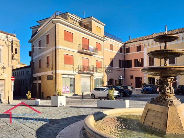 Appartamento in vendita di 160 m² in Piazza Giacomo Matteotti, 2